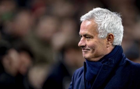 穆里尼奥再下一城，距离榜首仅差5分，坚定信念追逐冠军梦想