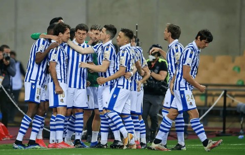 西甲焦点战：马德里竞技VS皇家社会，攻防对决一触即发