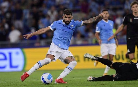 欧冠出线生死博弈：本菲卡主场迎战那不勒斯，葡超豪门对决意甲劲旅