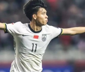 有追求！拒德甲冷板凳选择留守，王钰栋在浙江新战术下苦练射门剑指金靴