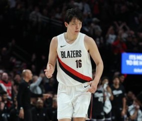 杨瀚森季前赛收官再吃6犯 开季前一盆冷水并非坏事？