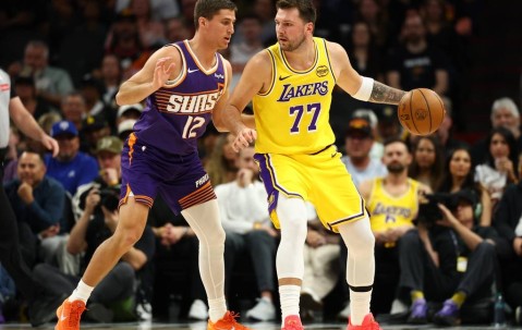 东契奇空砍41+8+8老詹15分 奥尼尔三分绝杀湖人不敌太阳