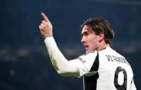 尤文图斯寻求出售8000万欧元神锋，拜仁考虑冬窗提前介入