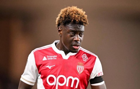 33岁阿根廷悍将双传精准制导，里昂法甲第5强势4连胜逆转摩纳哥