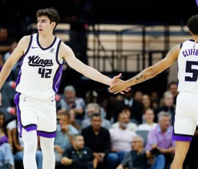 30天30队国王：拆队前最后的平静 小萨拉文前途难料？