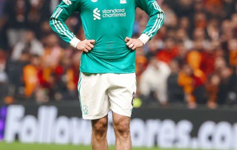 欧冠利物浦0-1加拉塔萨雷，手球判罚被质疑，单刀错失暴露问题