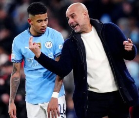 瓜帅爱将大爆发！连续2场送助攻青训新星被他摁在板凳席